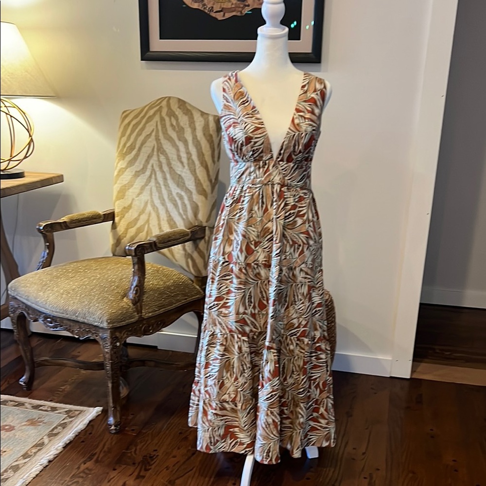 House of Harlow 1960 Elegant Leaf Print Maxi Dress, size S. Excellent condition.